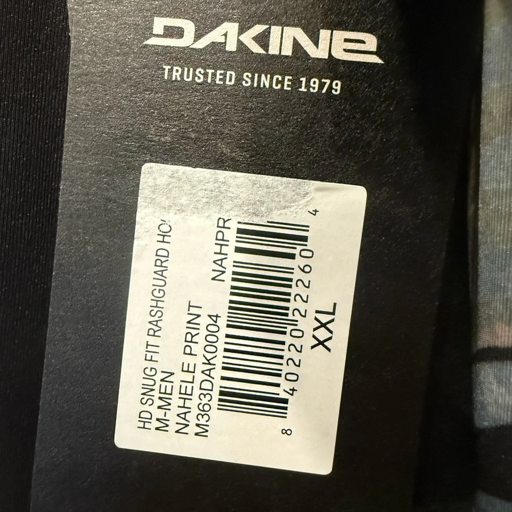 Dakine Black and Gray‎ Rashguard